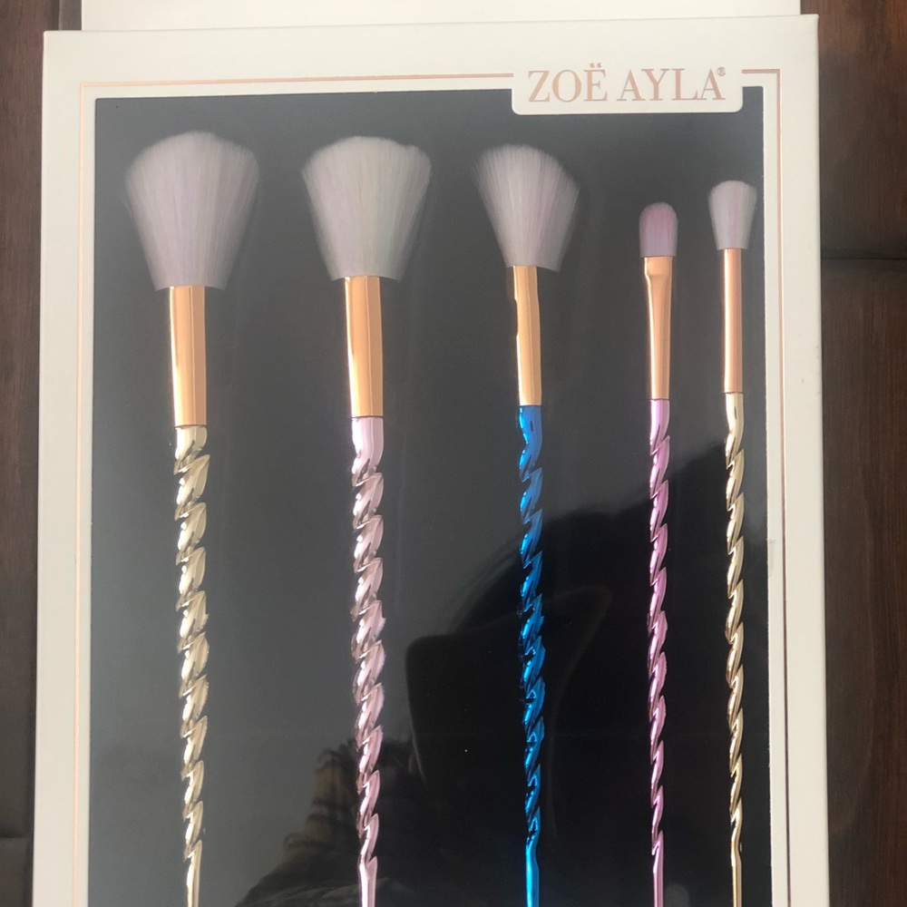 Zoë Ayla Makeup Brushes